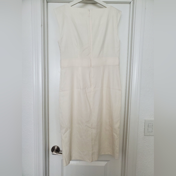 Ann Taylor  White Seamed Sheath Dresss - Picture 4 of 5